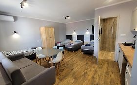 Wrzosowe Wzgórze 5 - Studia i Apartamenty